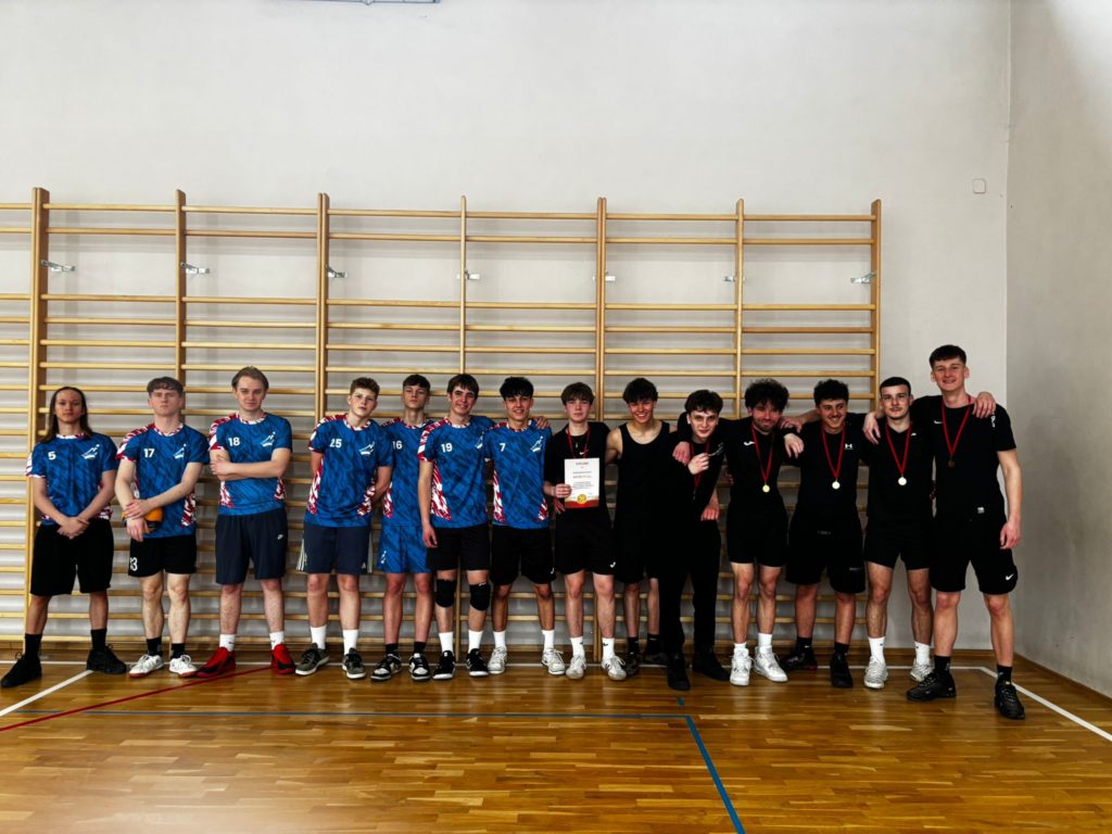 Derby maturzyści vs klasy I-III 2026 (3)